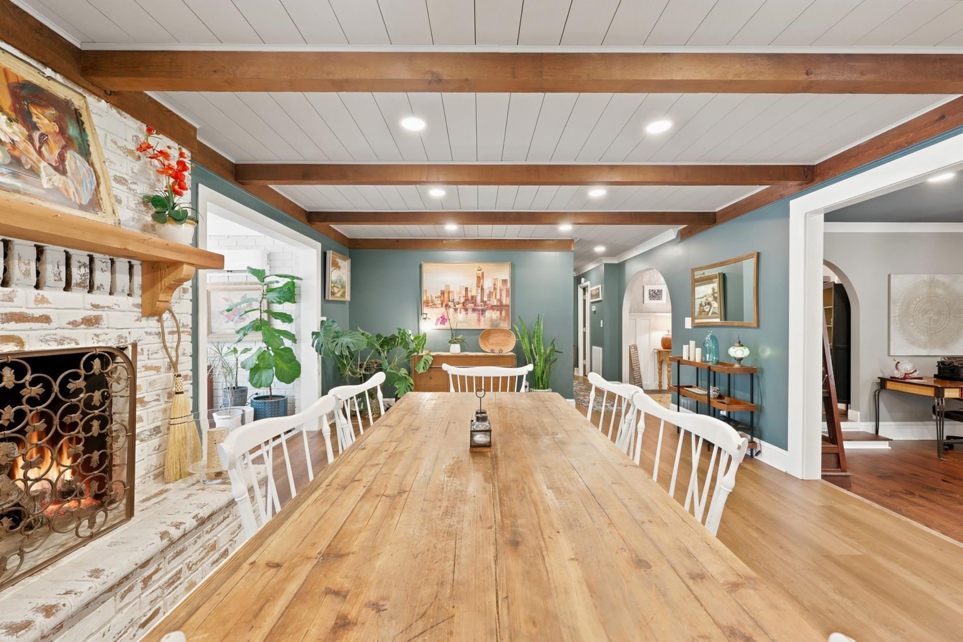 109 E Coker Ln.  Photo 8