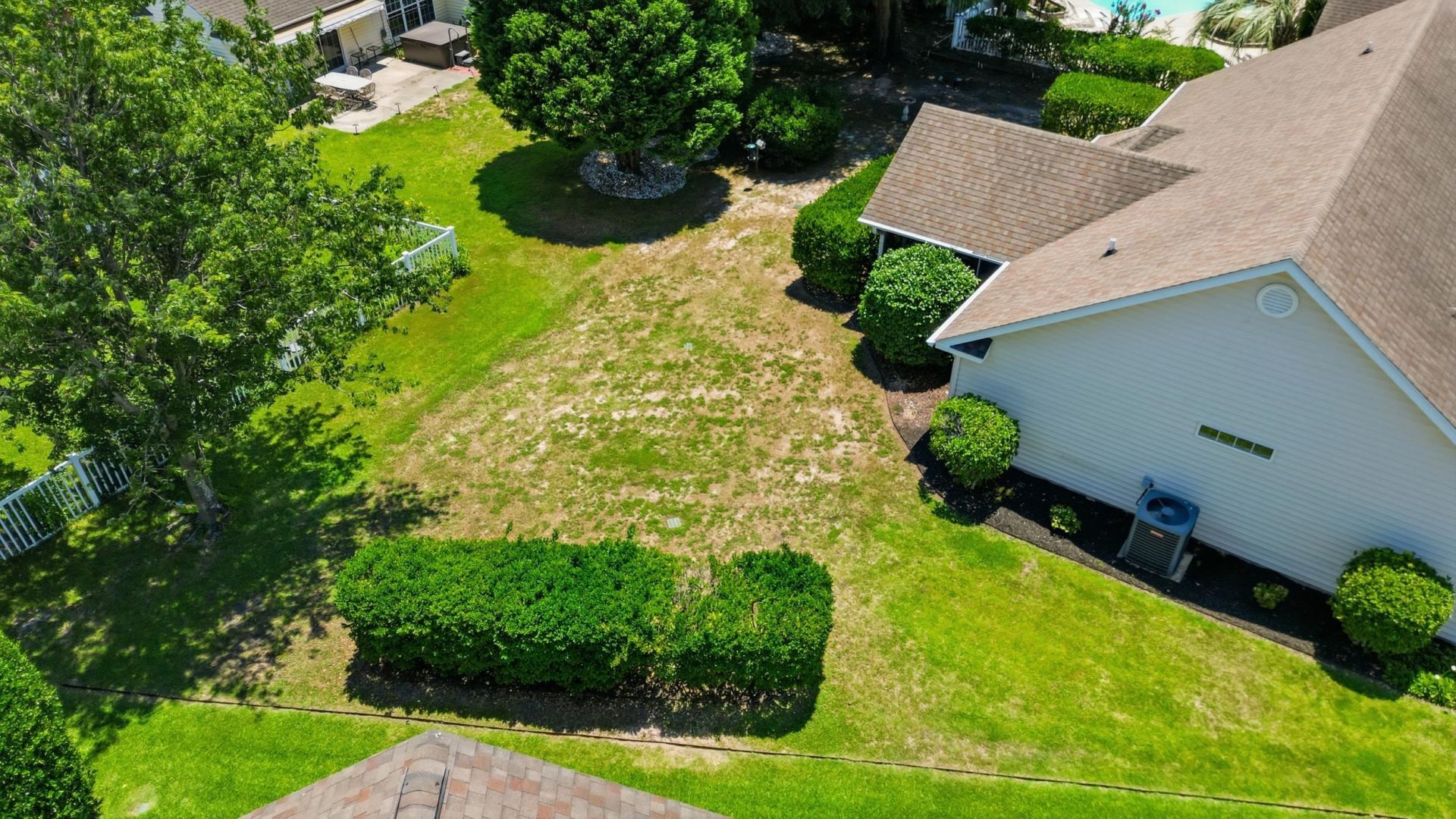 1732 Amberly Dr. Photo 33