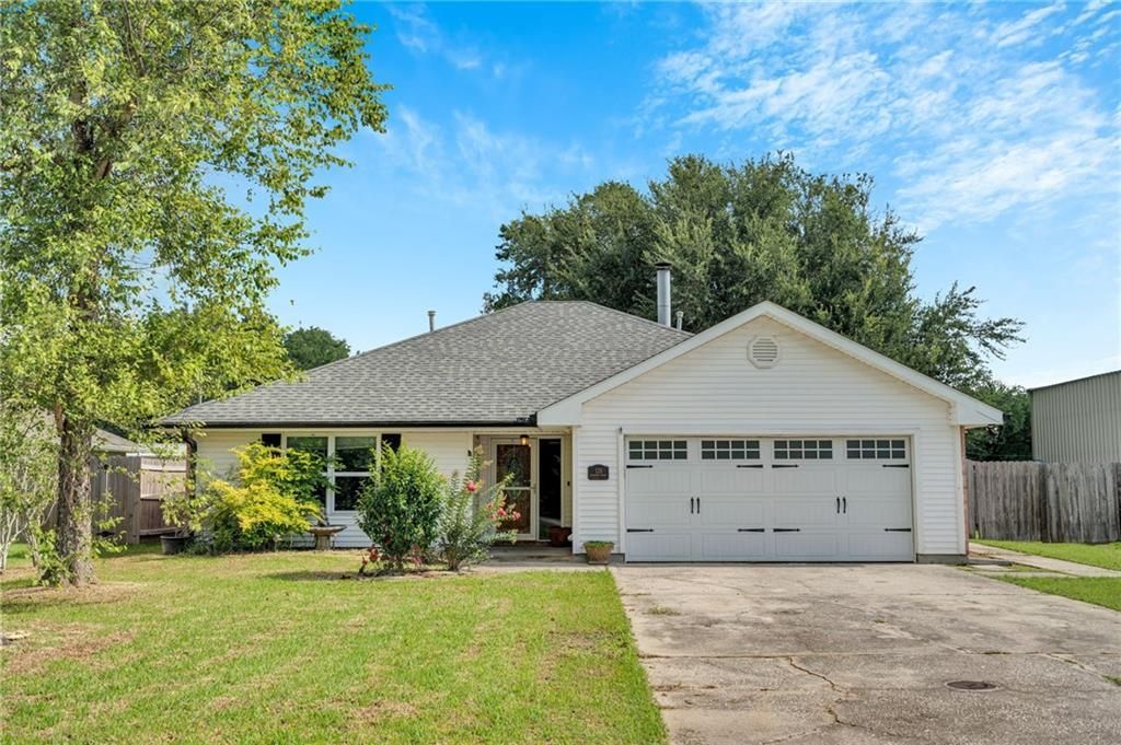 125 PLEASANT VALLEY Drive, Des Allemands, LA 70030