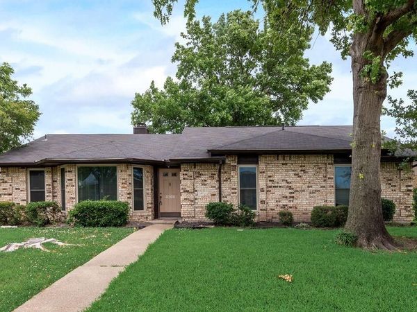 3702 Lofland Lane, Rowlett, TX 75088