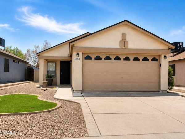 8511 W COLLEGE Drive, Phoenix, AZ 85037