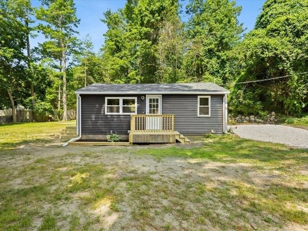 13 Cherry St, Lakeville, MA 02347