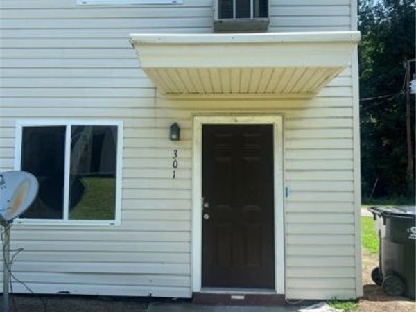 301 Monticello Drive , Hopewell, VA 23860