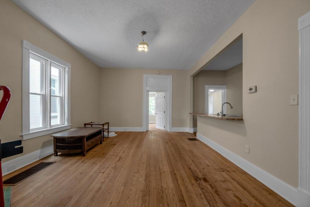 33 Mentelle Park, Lexington, KY 40502 Main Photo