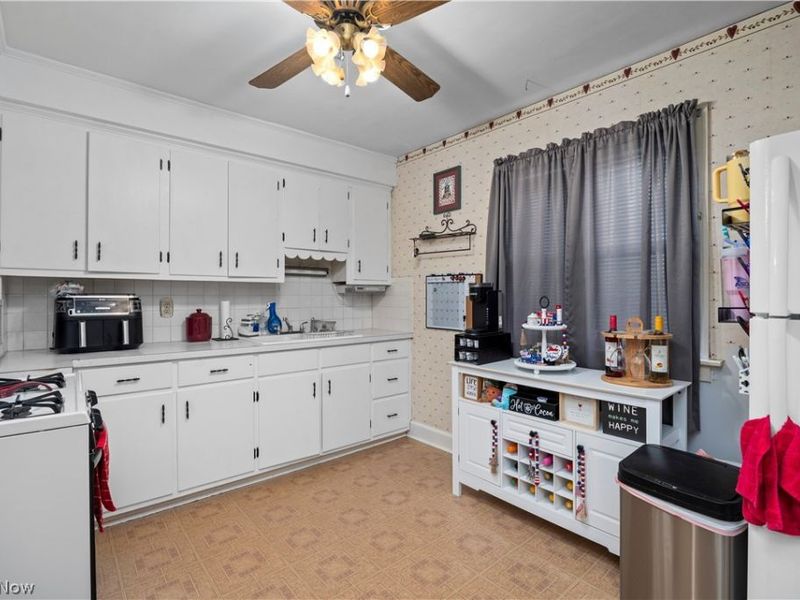 1639 E 34th Street, Lorain, OH 44055 Photo 13
