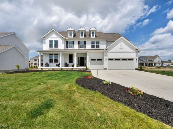 32642 Royal Troon Drive , Avon Lake, OH 44012