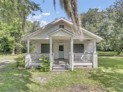 1736 Central Avenue, Summerville, SC 29483