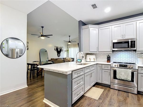 4241 Bellasol CIR, Unit 1923, FORT MYERS, FL 33916