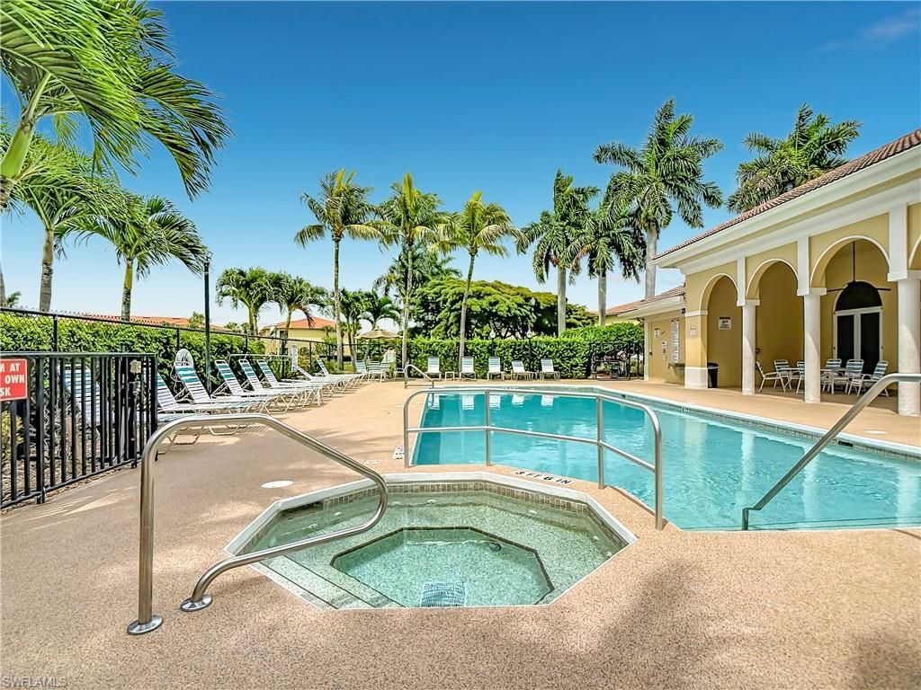 4241 Bellasol Cir, Unit 1923, Fort Myers, FL 33916 Photo