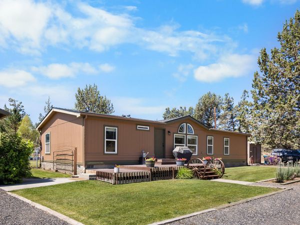 4970 NW 62nd Street, Redmond, OR 97756