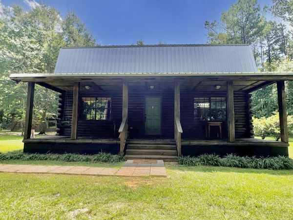 597 Mhoon Valley Road, West Point, MS 39773