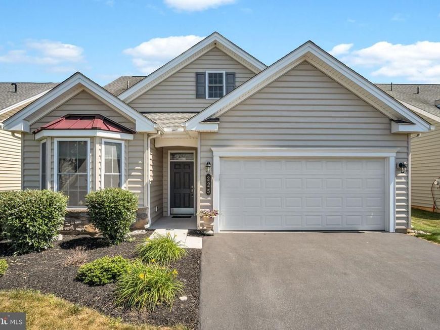225 Loyal Drive, Mechanicsburg, PA 17050 Main Photo