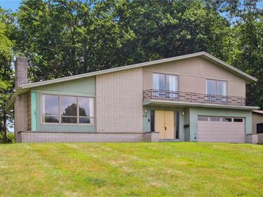 216 Somerworth Drive, Rochester, NY 14626
