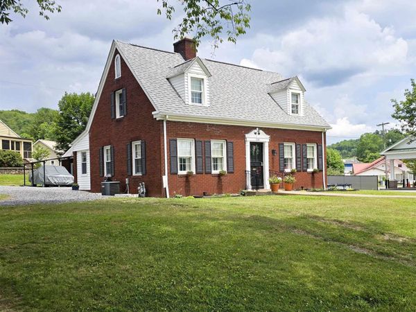 114 N Pike Street, Grafton, WV 26354