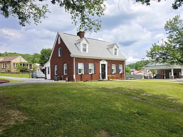 114 N Pike Street, Grafton, WV 26354