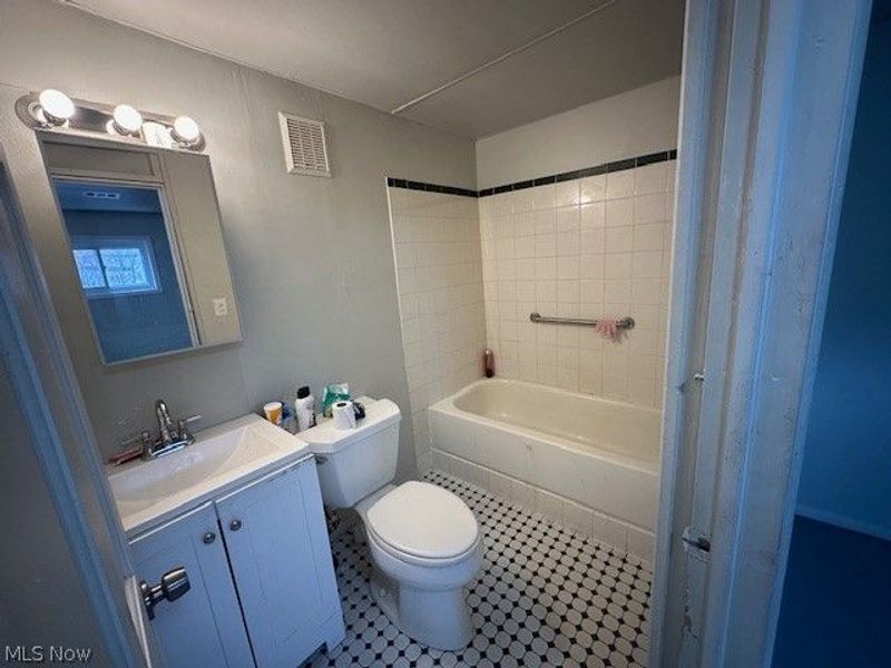 12113 Corlett Avenue, Cleveland, OH 44105 Photo 27