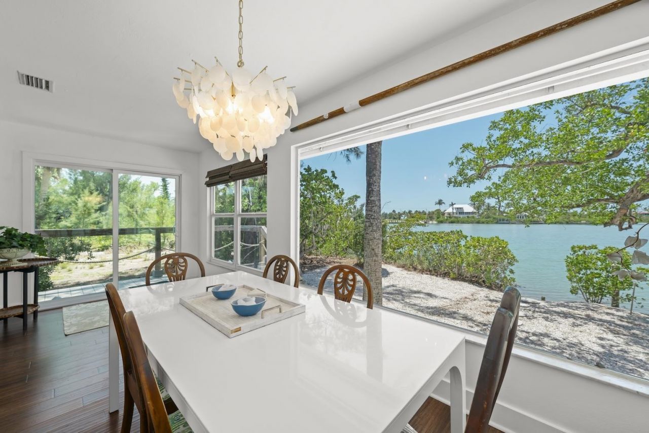 2539 Coconut Dr, Sanibel, FL 33957 Photo