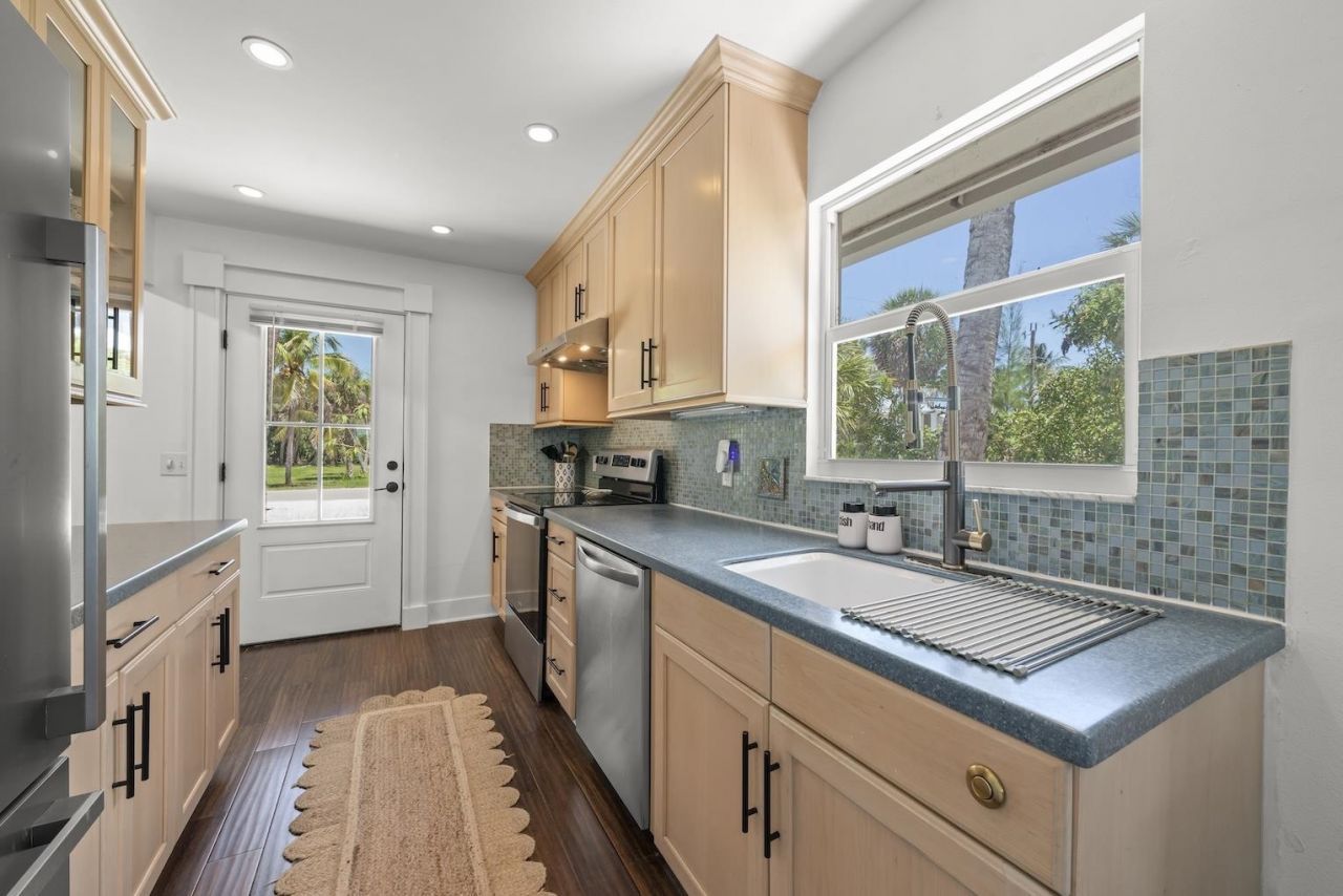 2539 Coconut Dr, Sanibel, FL 33957 Photo
