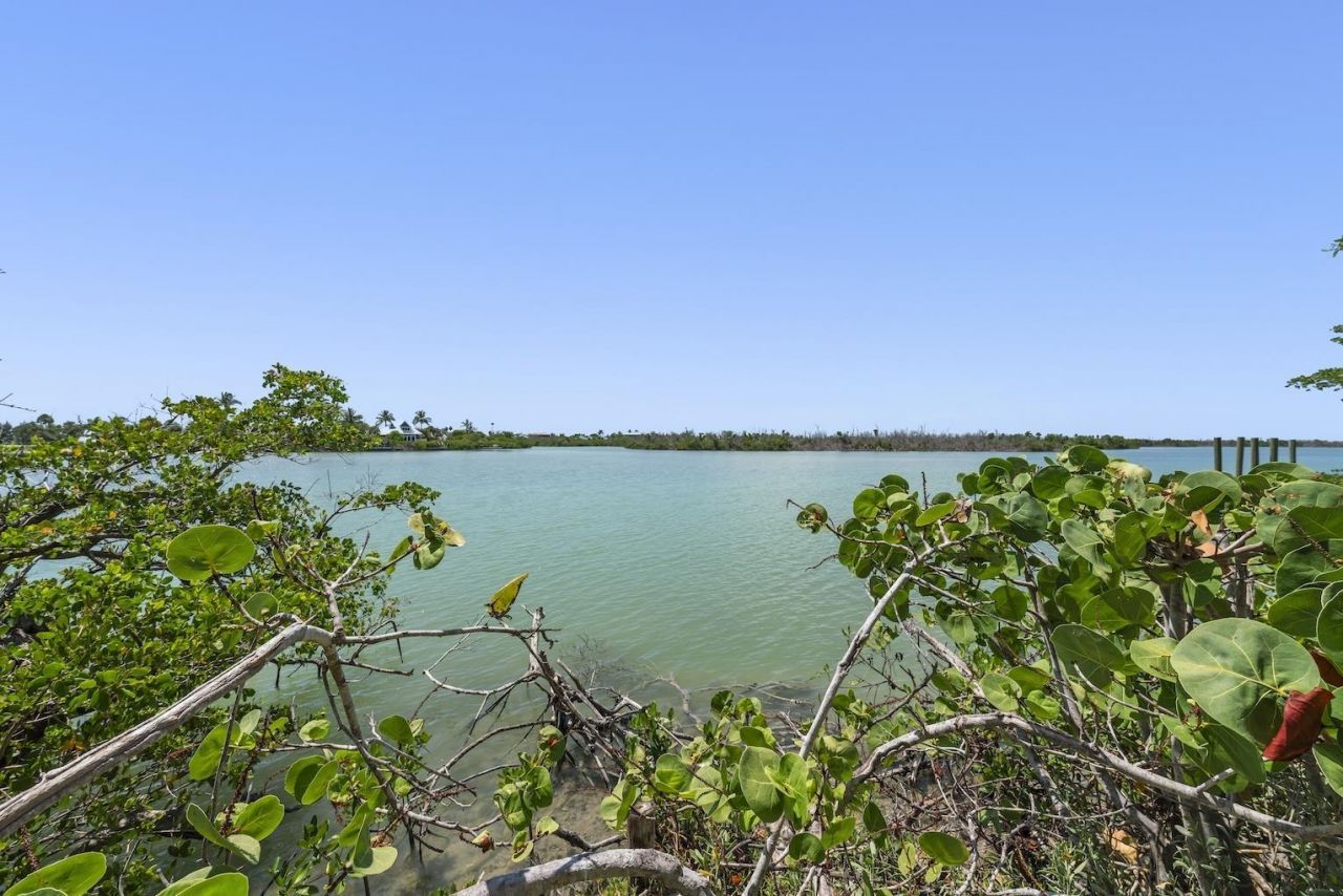 2539 Coconut Dr, Sanibel, FL 33957 Photo