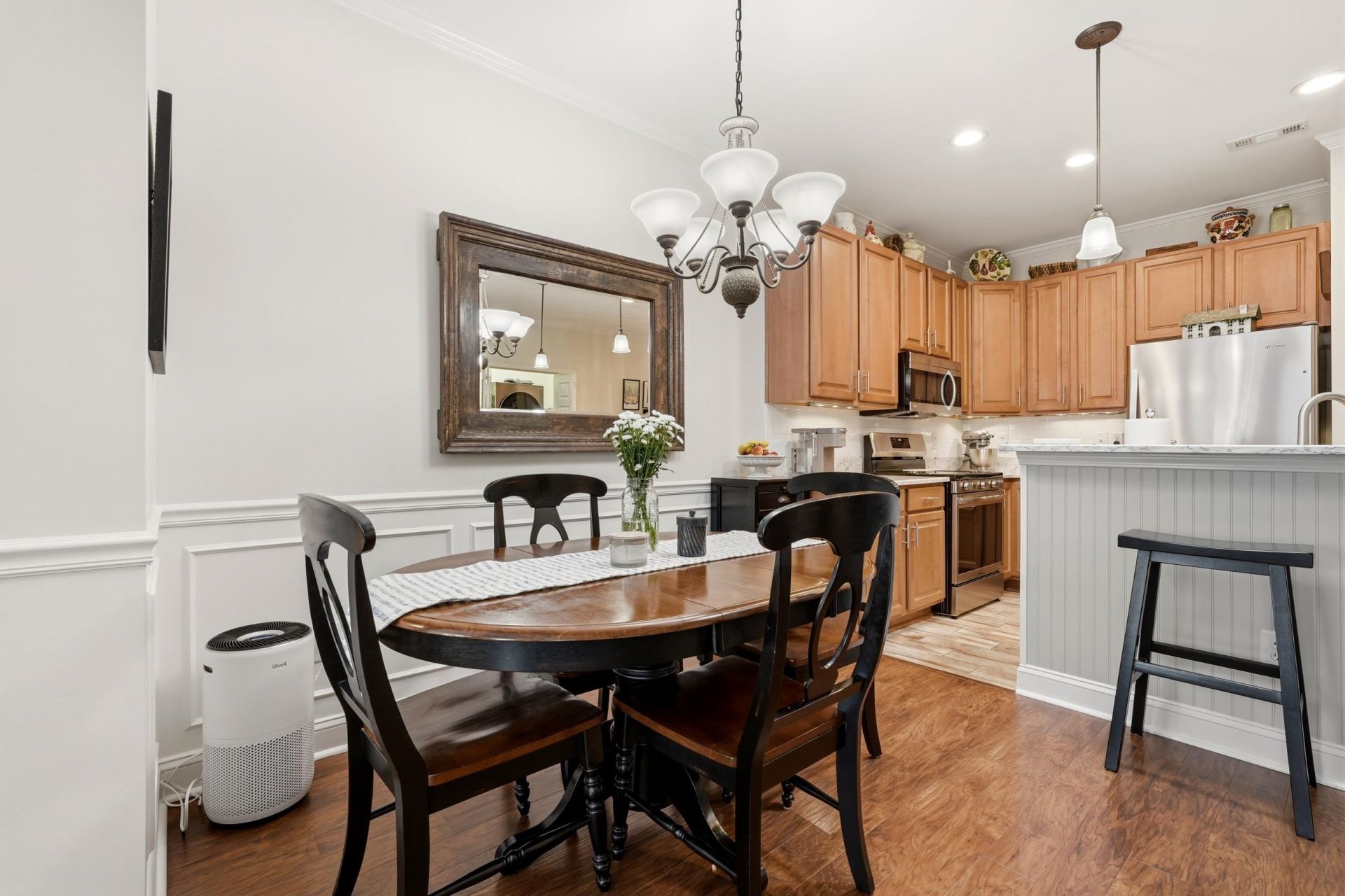 694 Botany Loop Photo 11