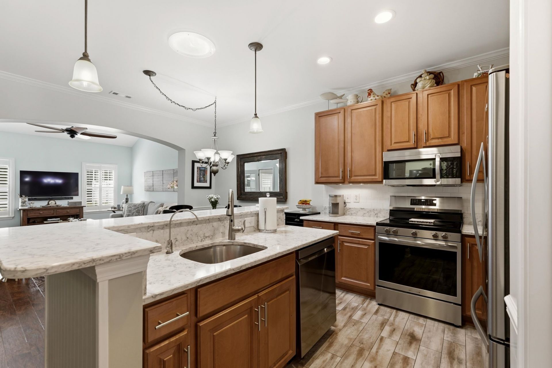 694 Botany Loop Photo 12
