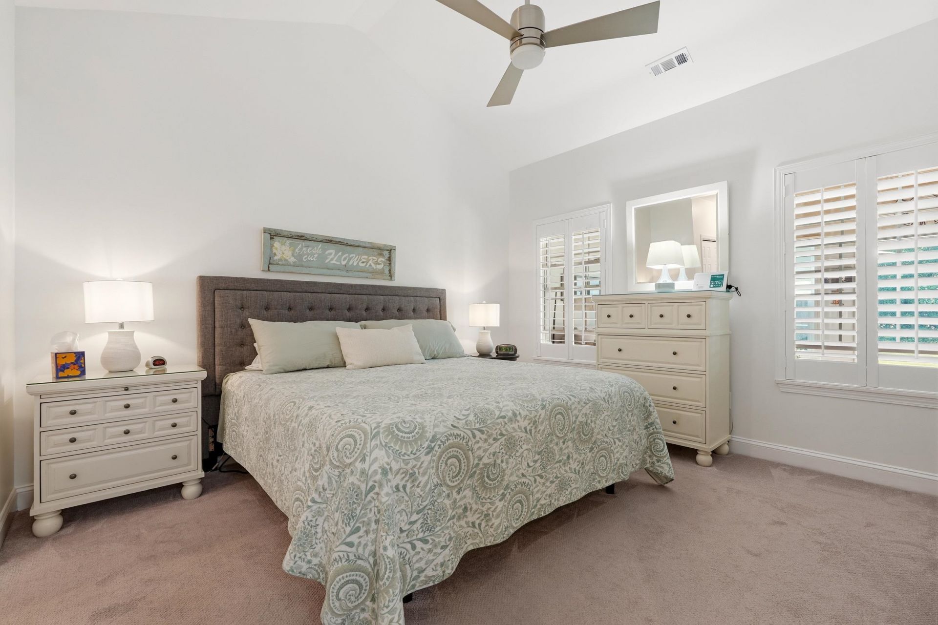 694 Botany Loop Photo 16