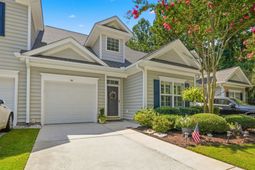 694 Botany Loop photo 4