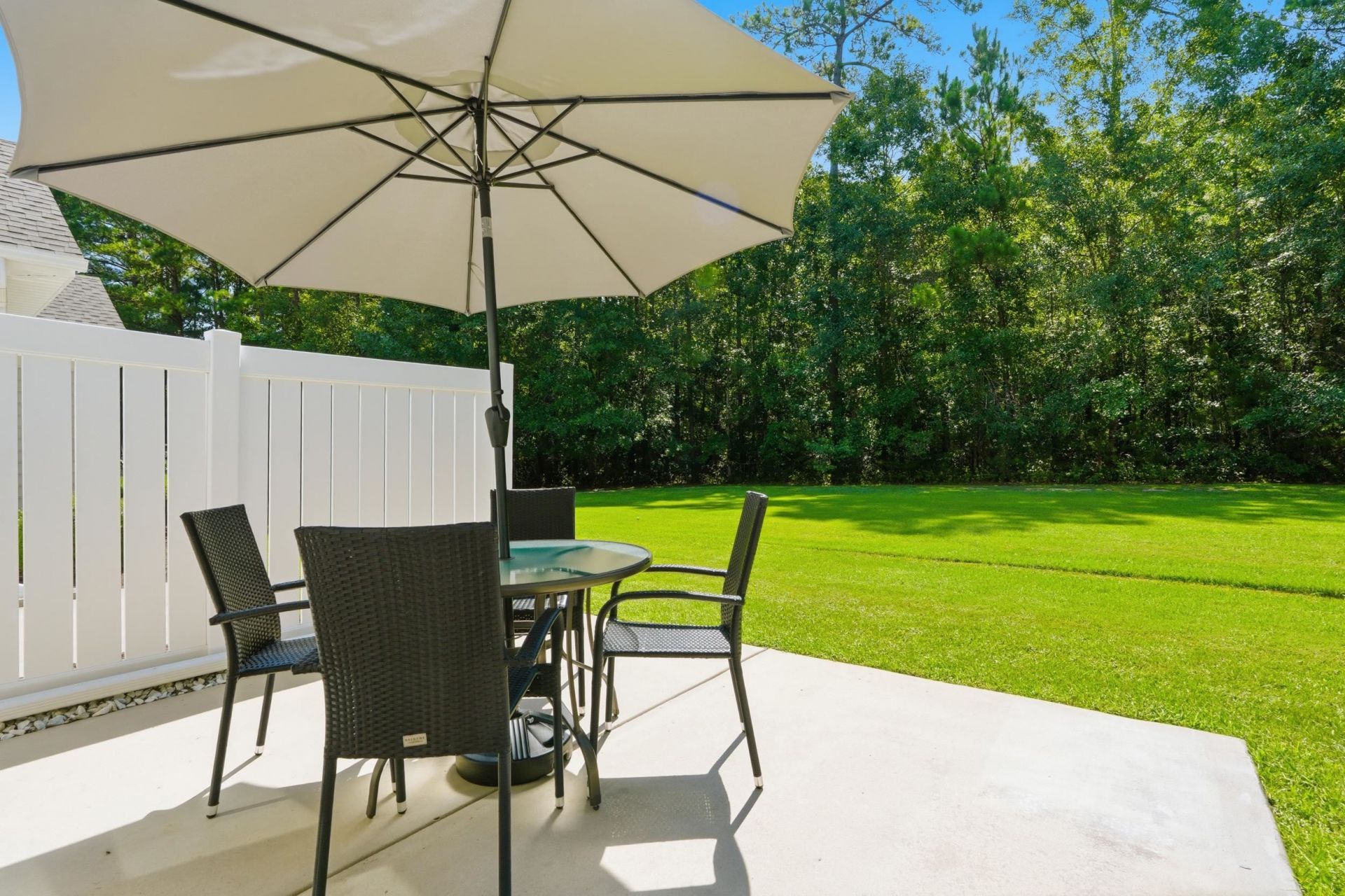 694 Botany Loop Photo 25