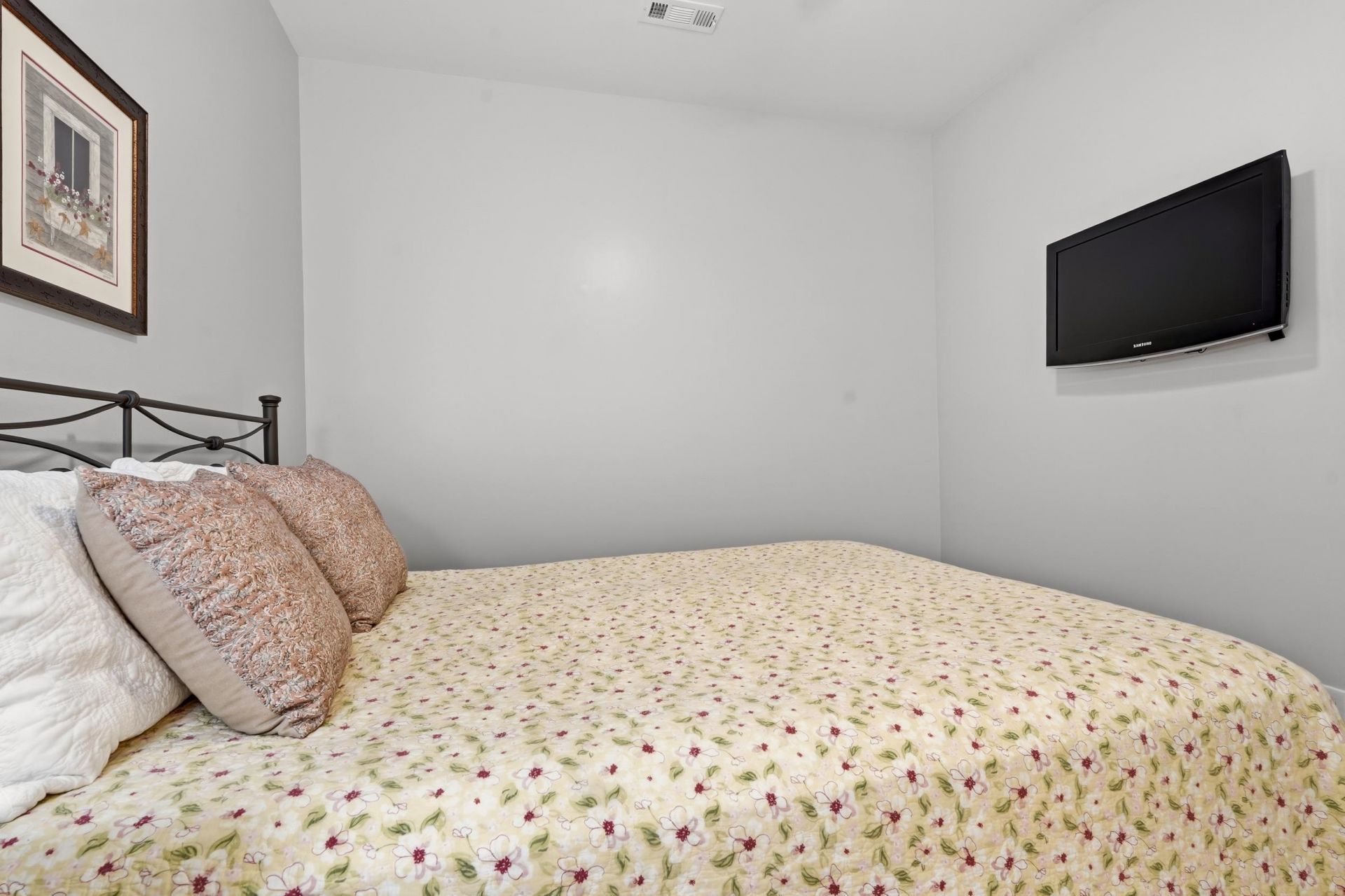 694 Botany Loop Photo 30