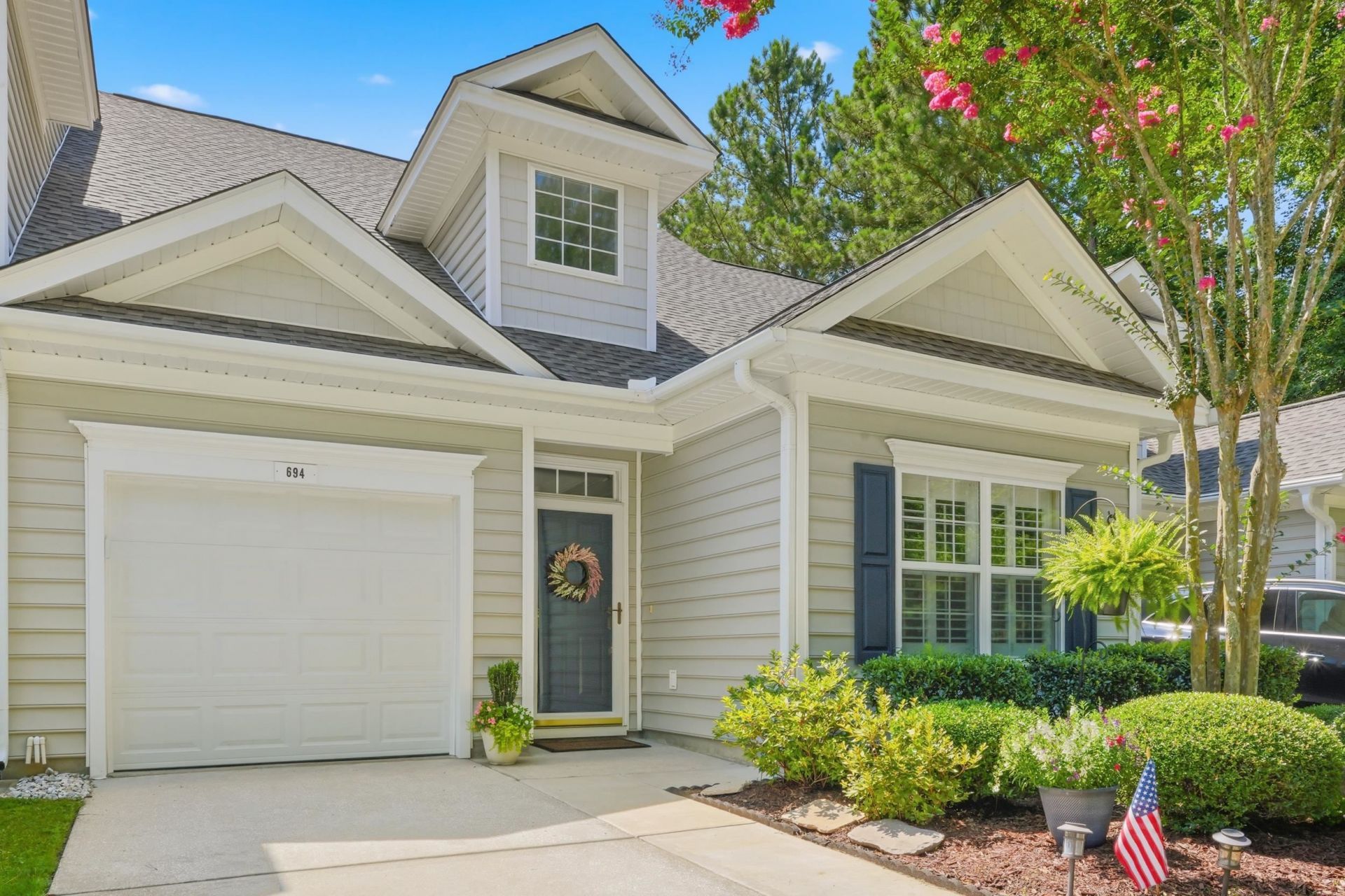 694 Botany Loop Photo 43