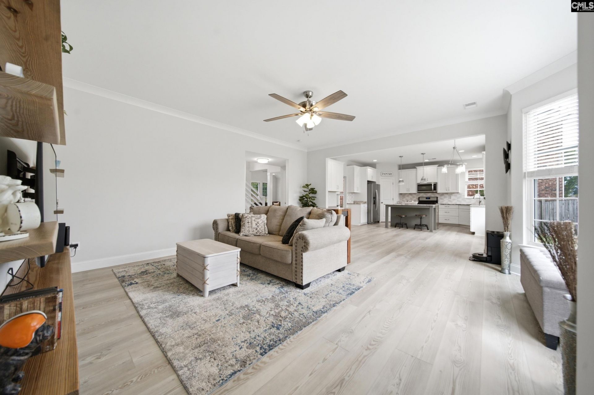 308 Pantigo Lane  Photo 11