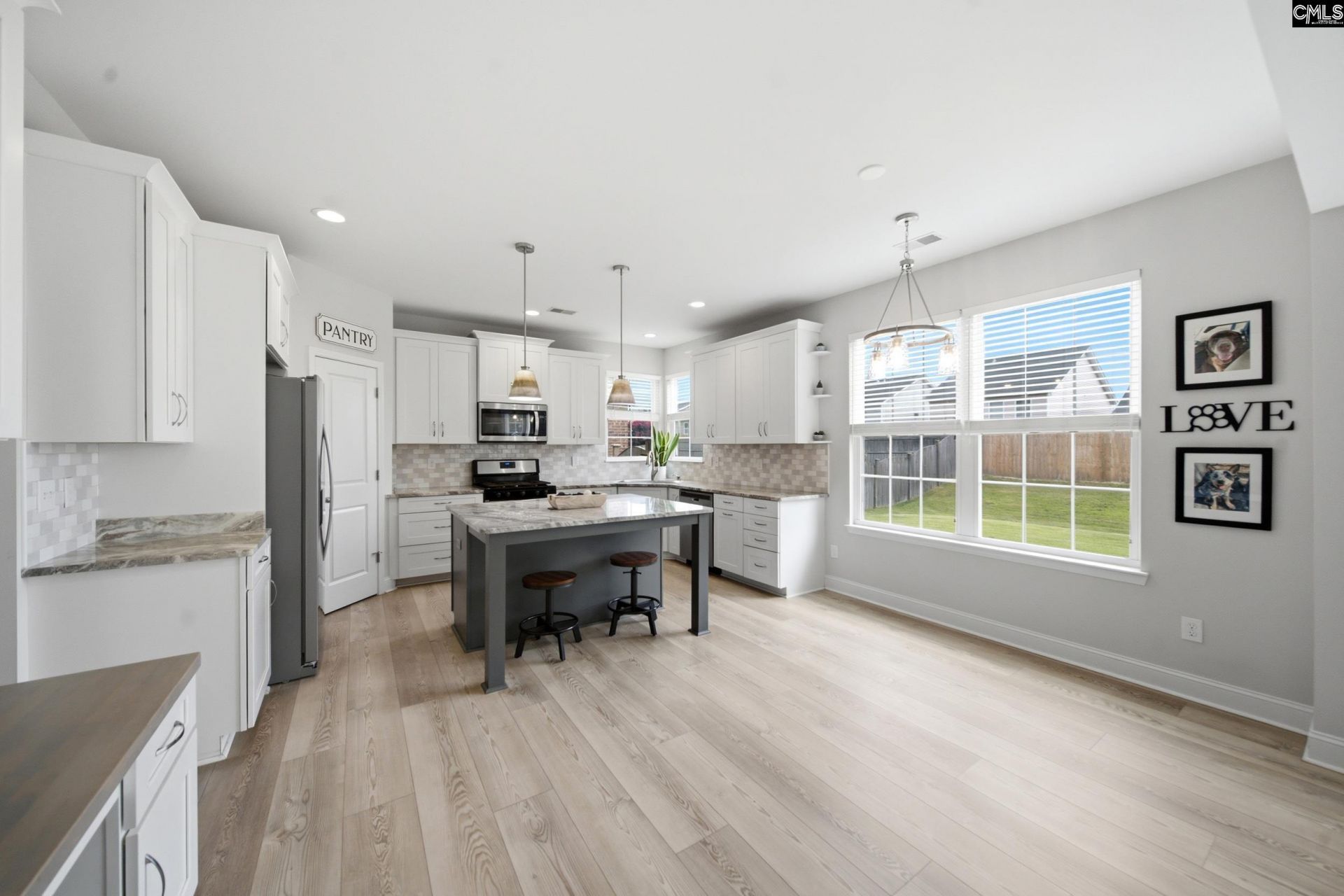 308 Pantigo Lane  Photo 12