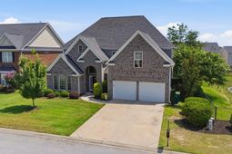 308 Pantigo Lane  photo 4