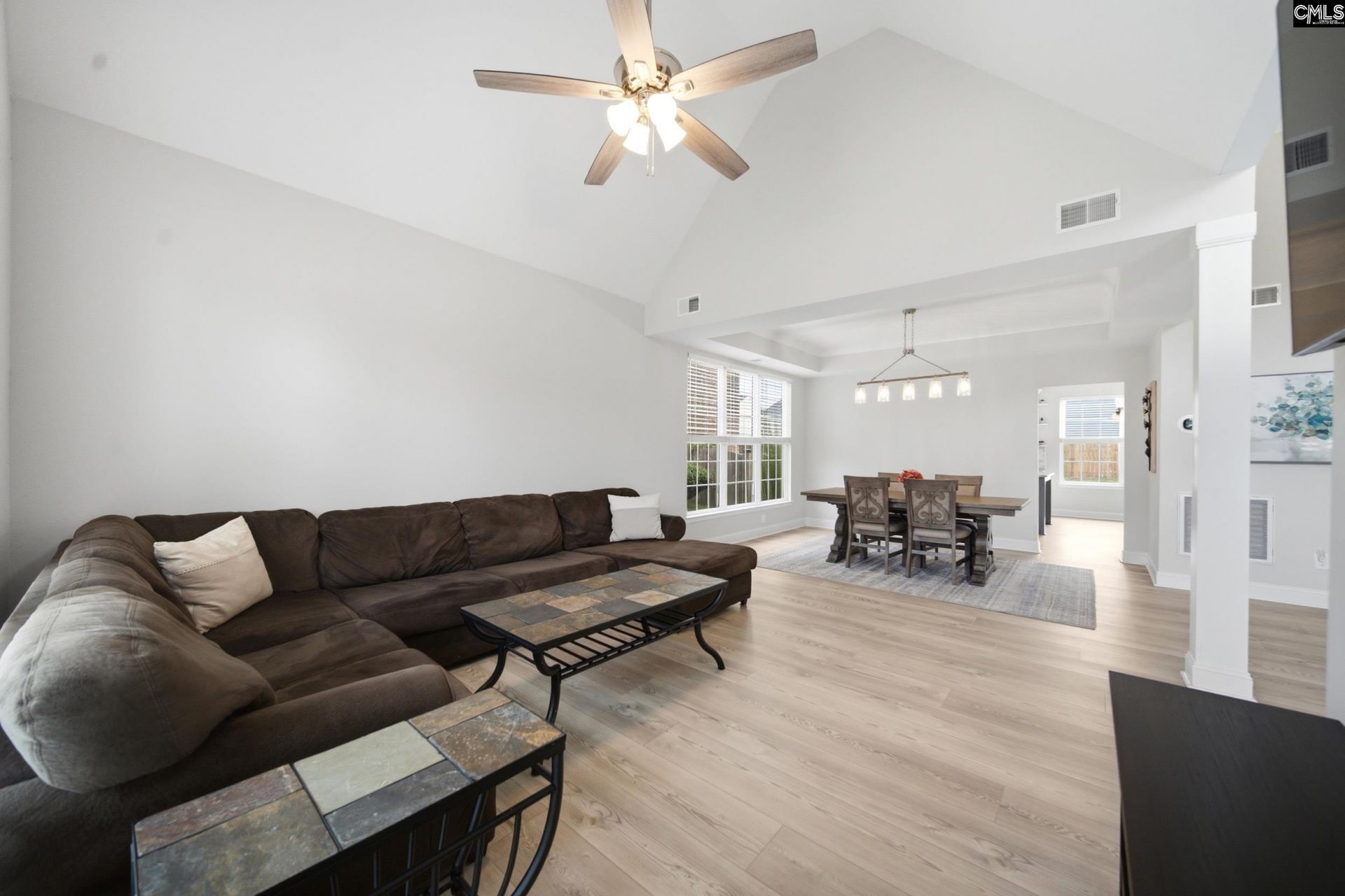 308 Pantigo Lane  Photo 6