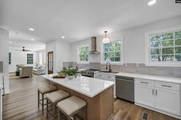 1603 Tanglewood Road  photo 4