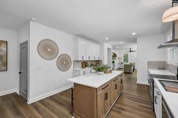 1603 Tanglewood Road  photo 4