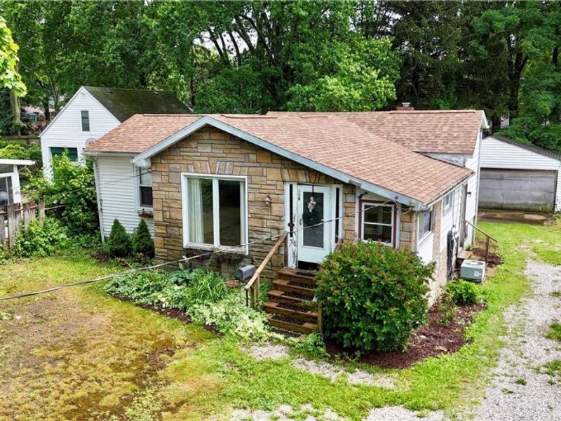 436 Loomis Avenue, Cuyahoga Falls, OH 44221 Photo 2