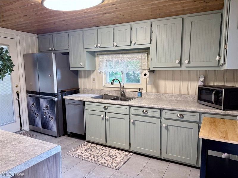 436 Loomis Avenue, Cuyahoga Falls, OH 44221 Photo 8