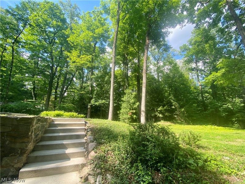 2020 Woodstock Road, Gates Mills, OH 44040 Photo 24