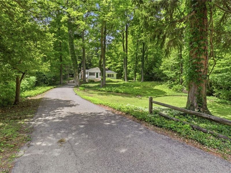 2020 Woodstock Road, Gates Mills, OH 44040 Photo 28