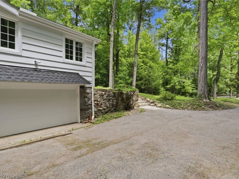 2020 Woodstock Road, Gates Mills, OH 44040 Photo 34