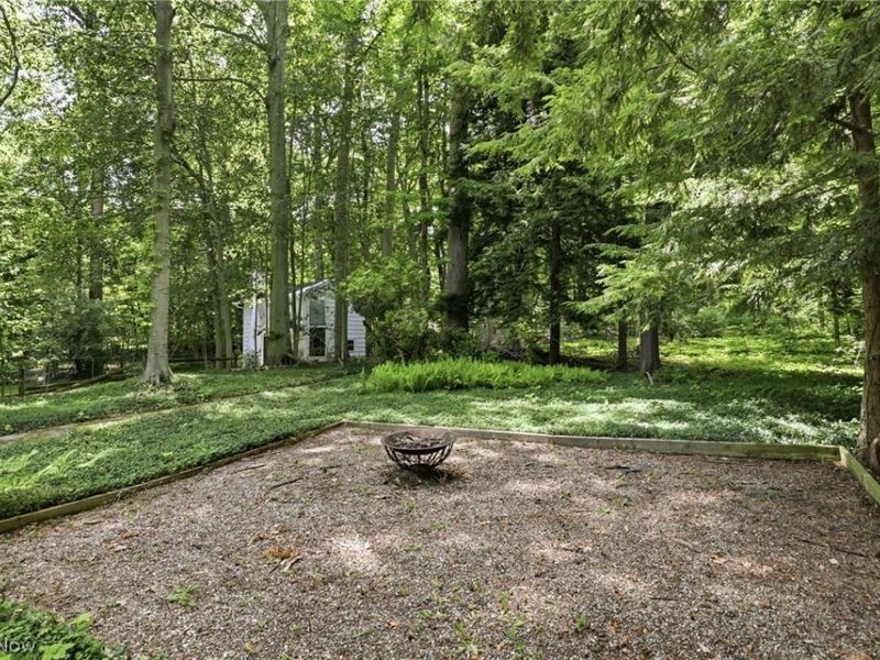 2020 Woodstock Road, Gates Mills, OH 44040 Photo 37
