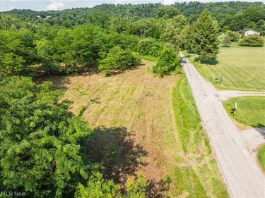 E Wheeling Road, Zanesville, OH 43701