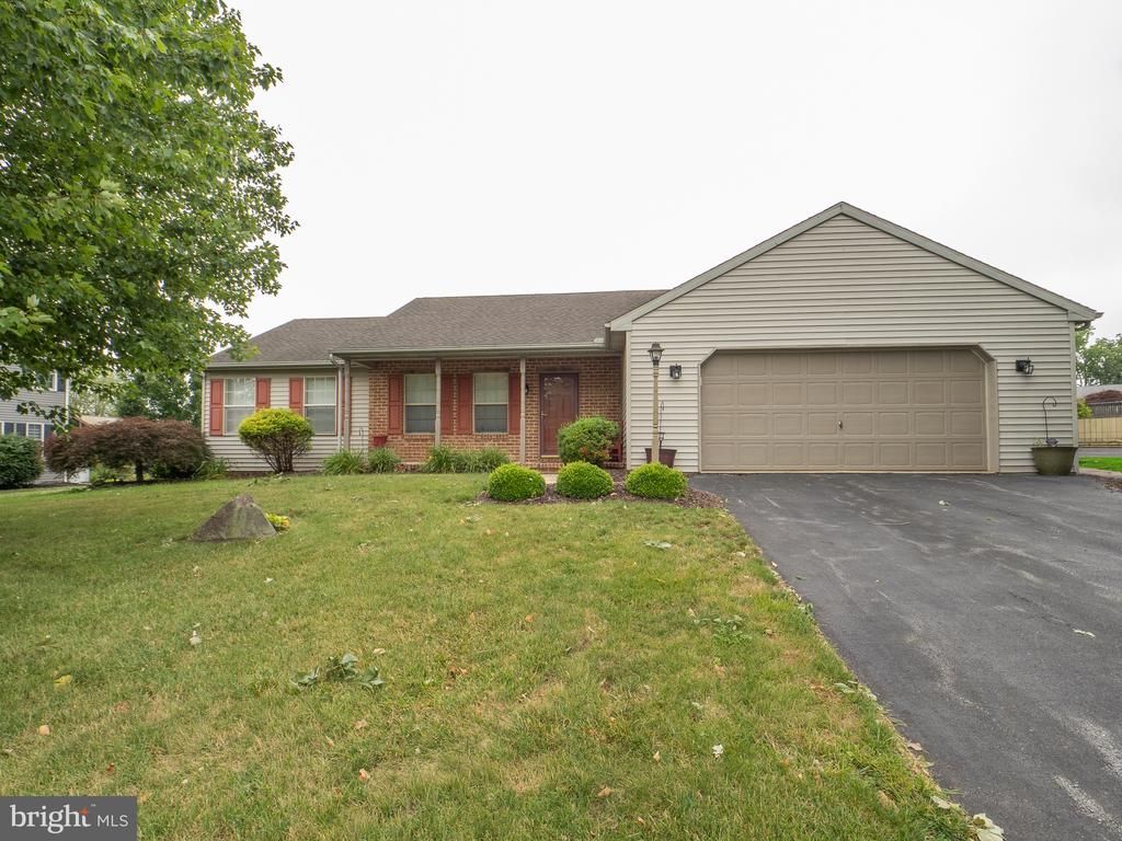 255 ELSIE LANE, DENVER, PA 17517