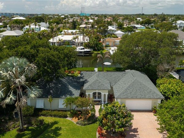 165 Mckee Lane , Vero Beach, FL 32960