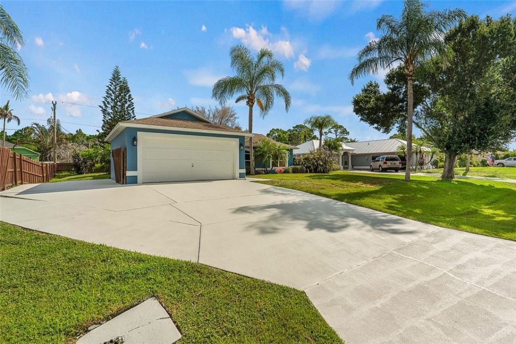 113 Justine Drive, Sebastian, FL 32958 Photo