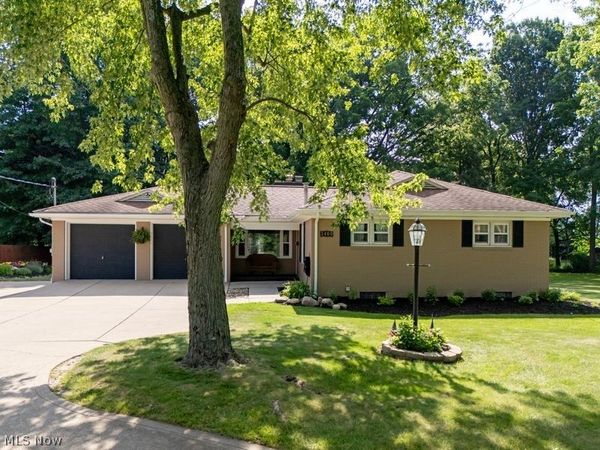 3400 NE Beverly Avenue , Canton, OH 44714