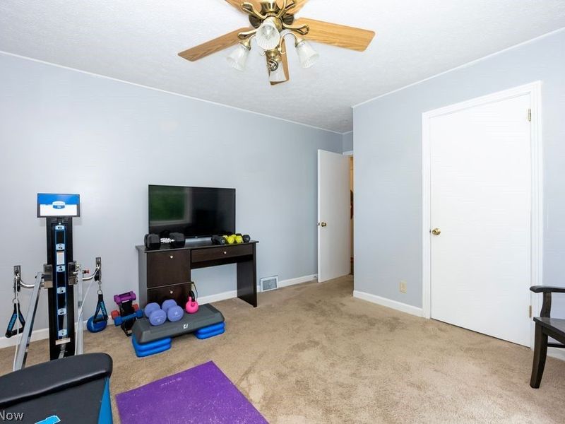 3400 NE Beverly Avenue, Canton, OH 44714 Photo 13