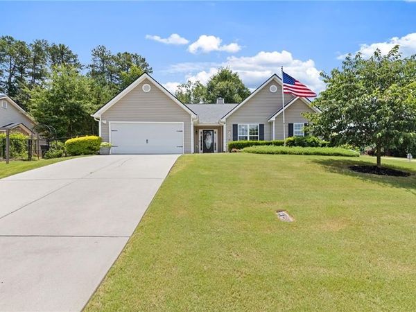 521 Embassy Walk, Winder, GA 30680