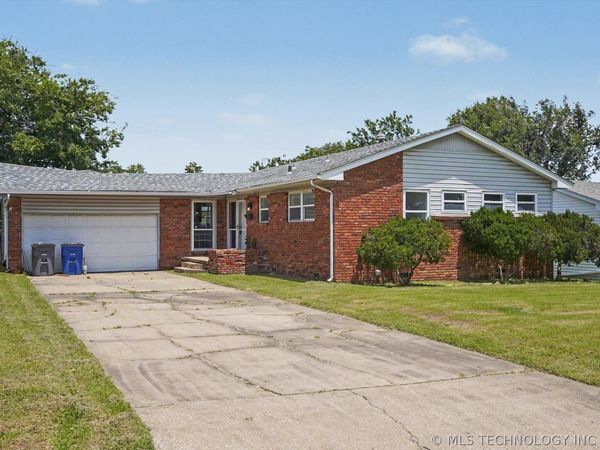 5929 E 26th Street , Tulsa, OK 74114